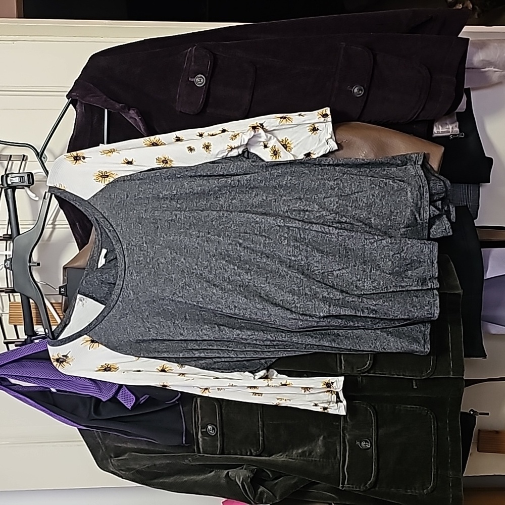 Maurices sunflower sleeve casual top